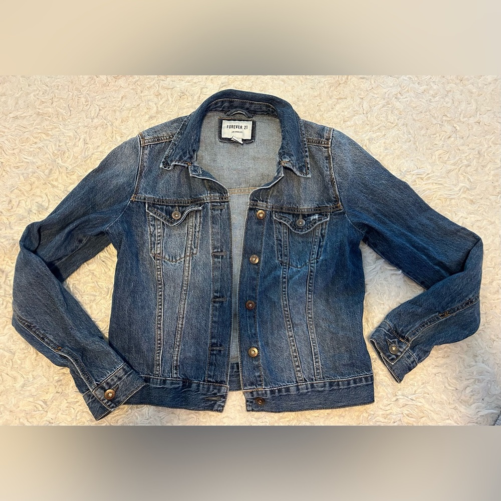 Forever 21 Denim Jacket Size Small